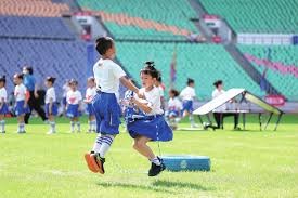 久保建英：堂安律的进球非常漂亮，这种处理方式正是他擅长的