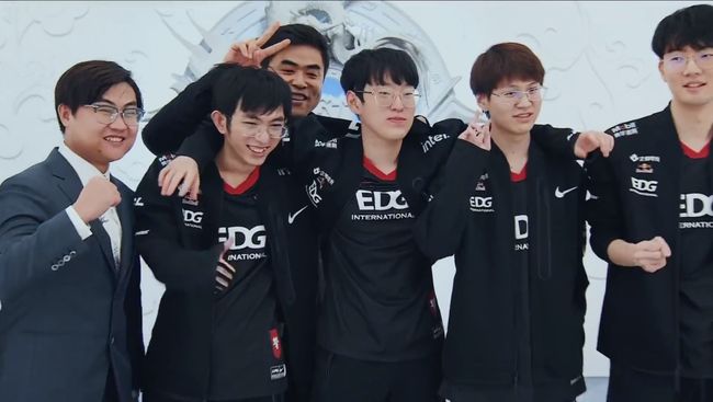 了一整套完 了一整套完