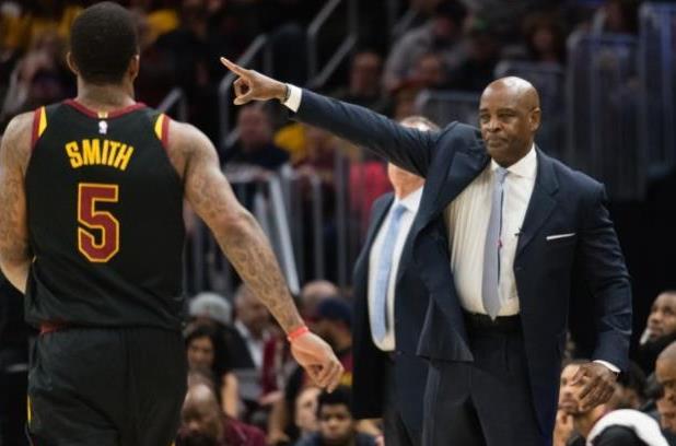 而他至今仍 而他至今仍