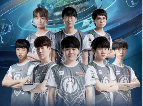 一位曾执法 一位曾执法