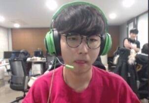 榜首还是否 榜首还是否